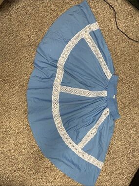 Vintage square dancing ultra full Blue Circle Skirt with White Lace Trim